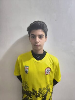 آریا قاسم زاده