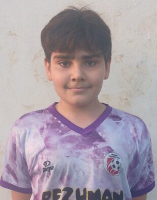 اهورا نیکخواه