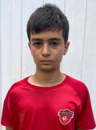 اهورا آذرنوش