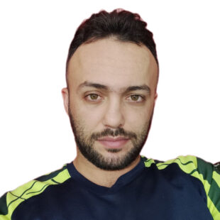 مصطفی احمدزاده